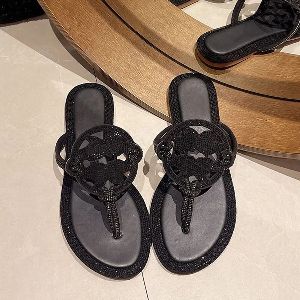 Luxury Lifestyle Store - Luksusowe markowe sandały na płaskiej podeszwie