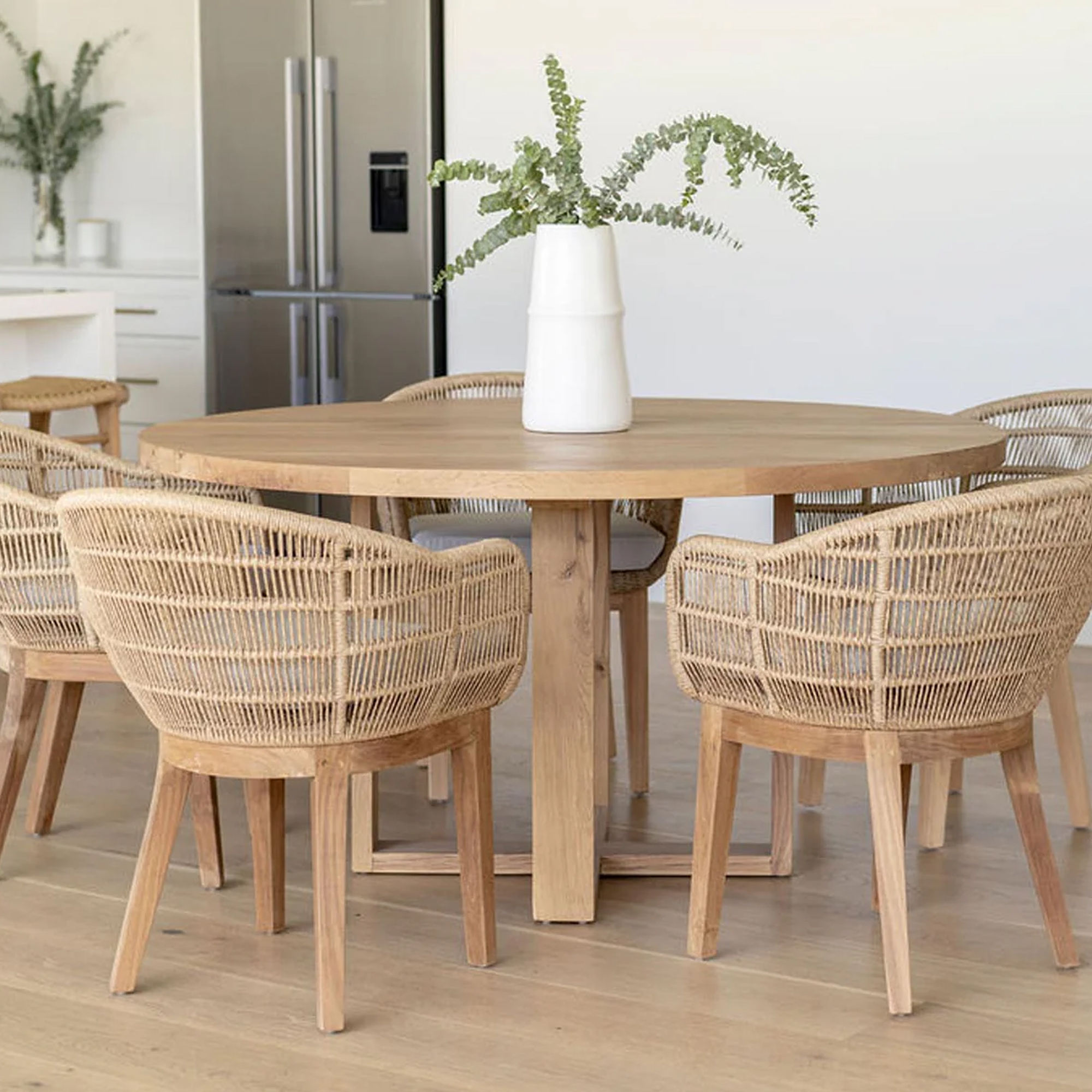 # Zaawansowane, nowoczesne zes – Luxury Lifestyle Furniture recenzja i cena