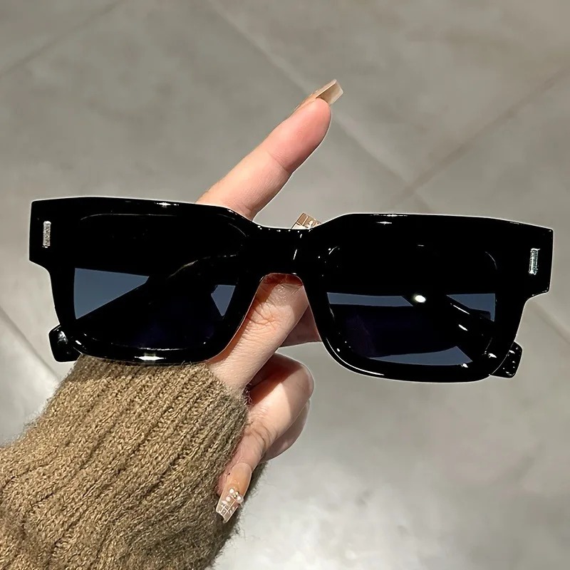 Luksusowe prostokątne okulary  – Luxury Lifestyle Store recenzja i cena