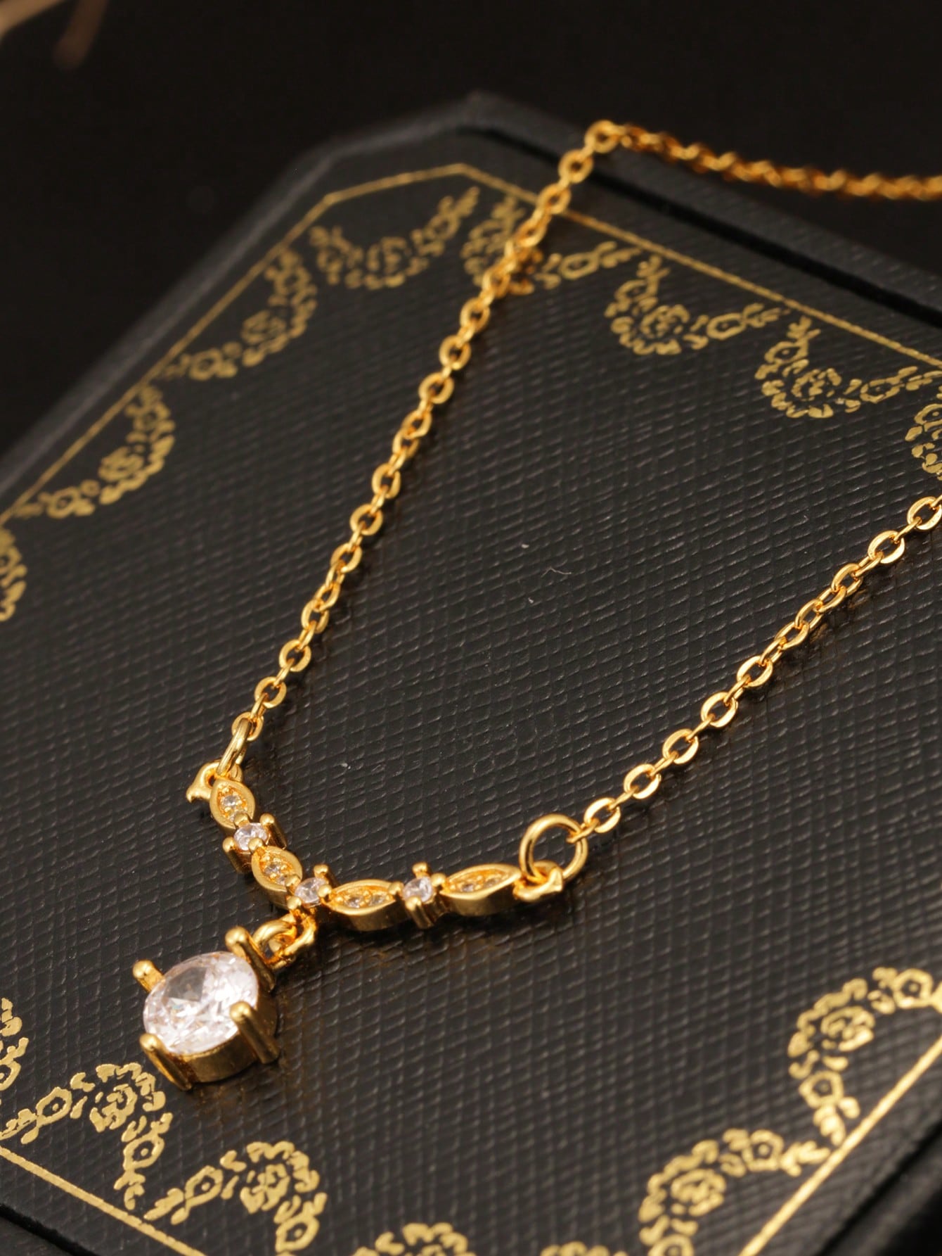 Nowy letni naszyjnik z motywem – Luxury Lifestyle Gifts recenzja i cena